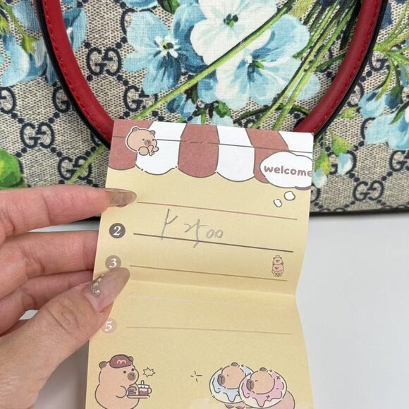 Gucci GG Logo Supreme Flower Shoulder Bag with Red Handles & Floral Design - Picture 12 of 12